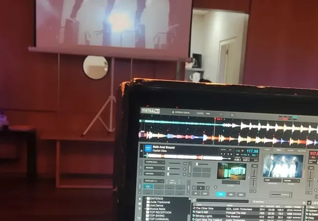 DJ a domicilio en Buenos Aires: pantalla gigante y proyector HD en evento